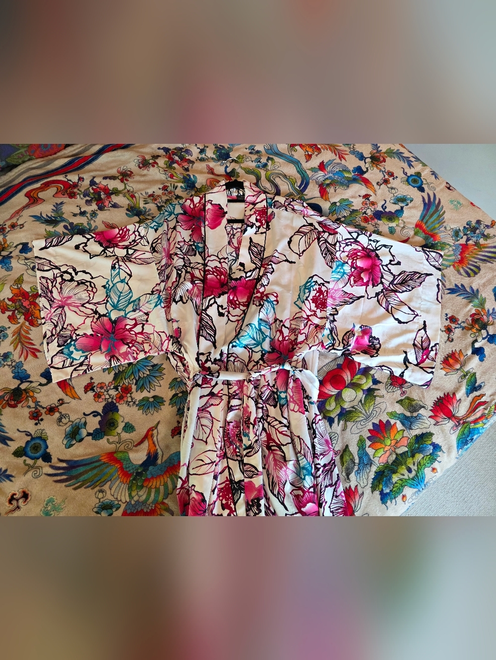 Natori Robe & Slip - Picture 6 of 10